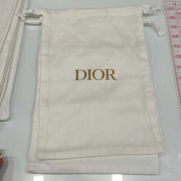 COPY - white Dior Dustbag for purse - Picture 1 of 3